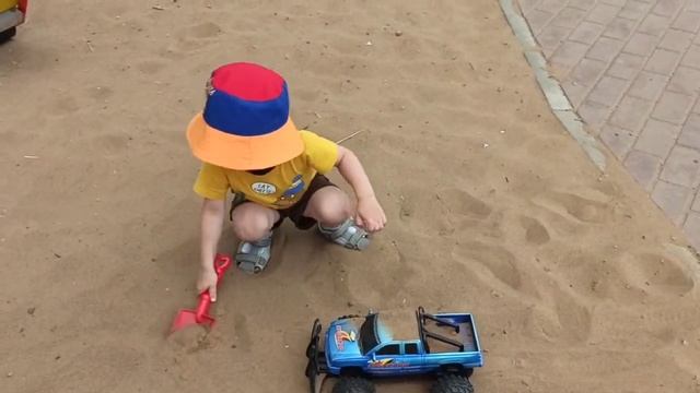 ИГРЫ В ПЕСОЧНИЦЕ | ДЖИП И ПЕСОЧЕК