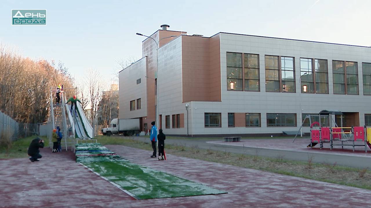 Открытие трамплина в школе №131 смотреть онлайн