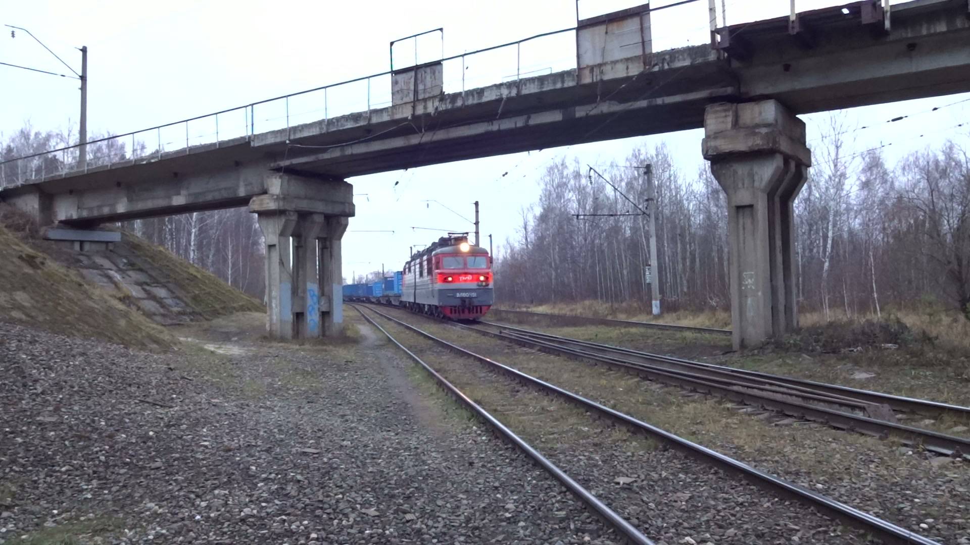 Электровоз ВЛ80с-191 с контейнерным поездом прибывает на станцию Нижний Новгород Сортировочный смотреть онлайн