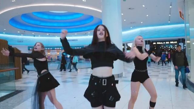 KPOP_IN_PUBLICONE_TAKE_Aespa_Whiplash_dance_cover_by_Purple_DaiSy