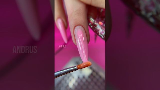 Помощник для мастера маникюра