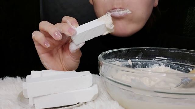 АСМР ~ Хрустящие палочки в креме ASMR ~ Crispy sticks in cream смотреть онлайн