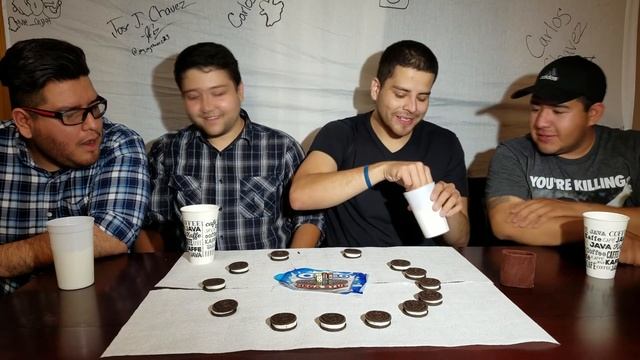 Russian Oreo Roulette!!! смотреть онлайн