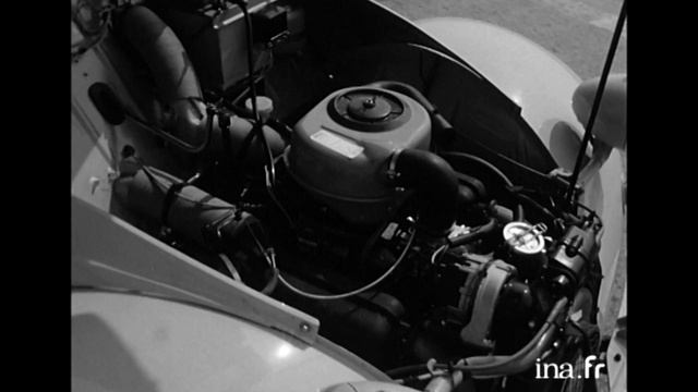 1975 : La nouvelle 2Cv Spécial | Archive INA смотреть онлайн
