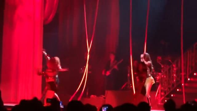 Selena Gomez Whiplash Stars dance tour смотреть онлайн