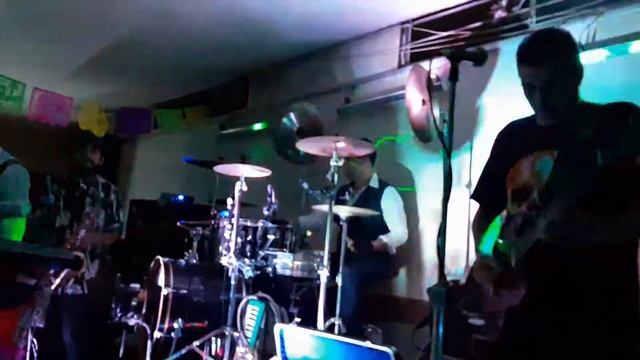 Azul 4 y Pino de los Estramboticos (Me hiciste soñar) смотреть онлайн