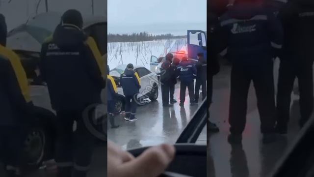 В ХМАО два сотрудника полиции погибли в ДТП с большегрузом смотреть онлайн