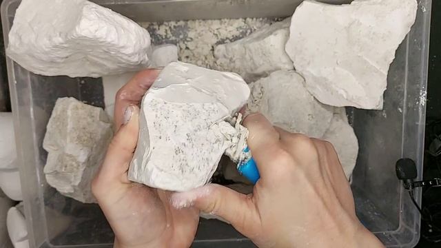 АСМР ~ Чистка мела ~ ASMR ~ Chalk Cleaning ~ смотреть онлайн