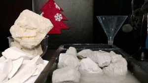 АСМР ~  Замачивание голубой глины  Приятные звуки воды  ASMR. Soaking blue clay. Pleasant sounds