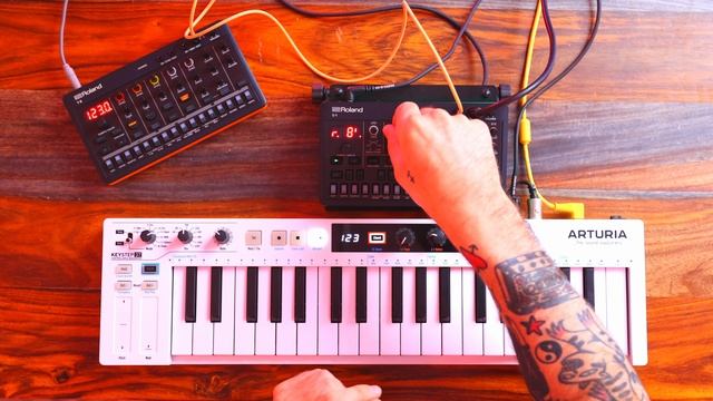 Roland S-1 // Sequencer Deep Dive (along with the T-8) смотреть онлайн