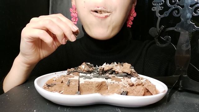 АСМР ~ Тортик Мокрый хруст ~ ASMR ~ Cake Wet crunch смотреть онлайн