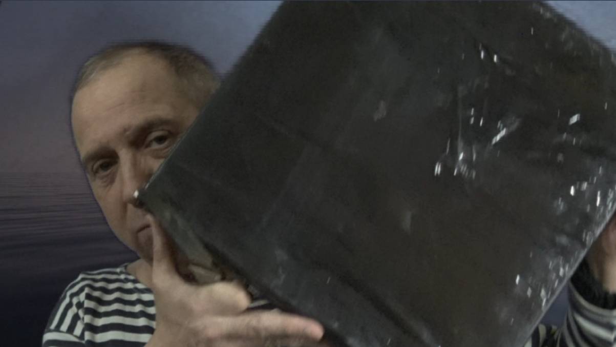 ЧЕРНЫЙ ЯЩИК ОТ РУТУБА. ВСКРЫВАЕМ И.... смотреть онлайн