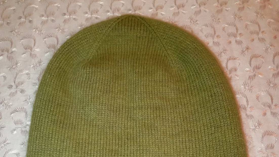 Шапка бини на вязальной машине. смотреть онлайн