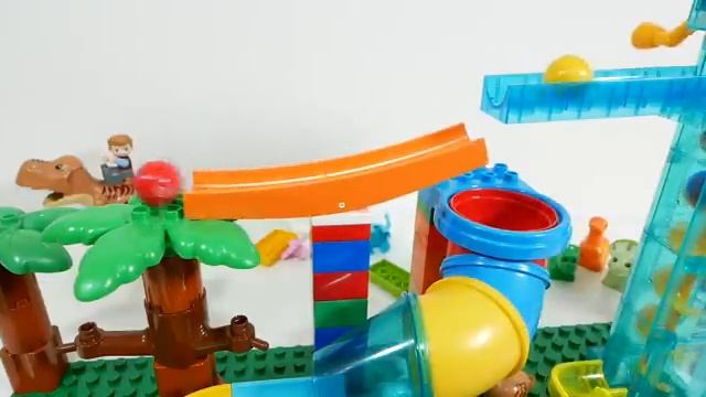 Конструктор лего - строительные блоки ☆ Marble Run ASMR ☆ Динозавры и большие трубы смотреть онлайн