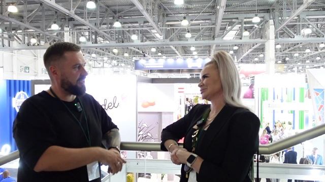 Интервью на ПаркЗоо 2023 с компанией Акари Киар смотреть онлайн