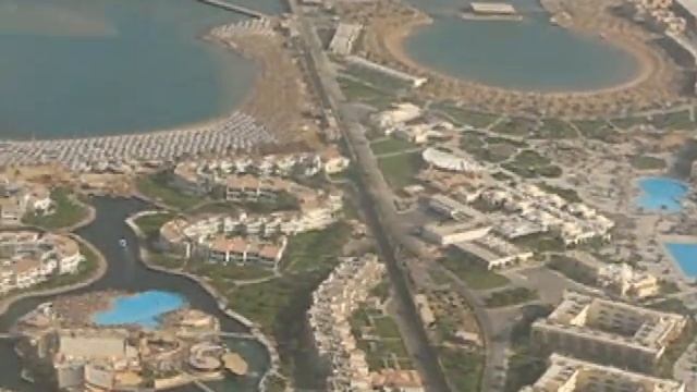 Boeing 737-400 Business class landing in Hurghada.wmv смотреть онлайн