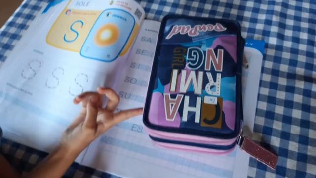 ПЕНАЛ, ЩОДЕННИК та домашнє завдання в італійській школі. 1 клас смотреть онлайн