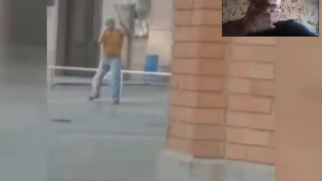 Попробуй не засмеяться [Во рту с водой] смотреть онлайн