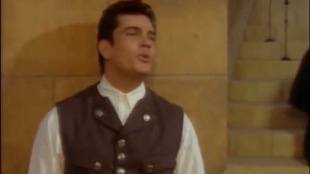 Amr Diab Dehket Oyoun Habiby عمرو ديابو ضحكة عيون حبيبي смотреть онлайн