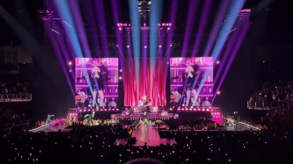 Madonna - Vogue (live at the O2 | Celebration Tour)