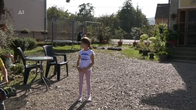BOSANCI znaju POSAO - KAKO ŽIVE RATARI U BOSNI - šta im DAJE DRŽAVA ? PRAVA PORODICA - čak i ŽENE смотреть онлайн