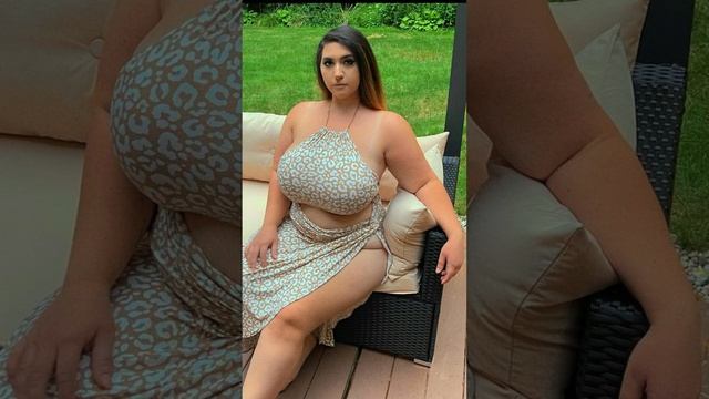 Lizzy B Beauty American Plus Size Model | Social Media Influencer Digital Content Creator  Biograph