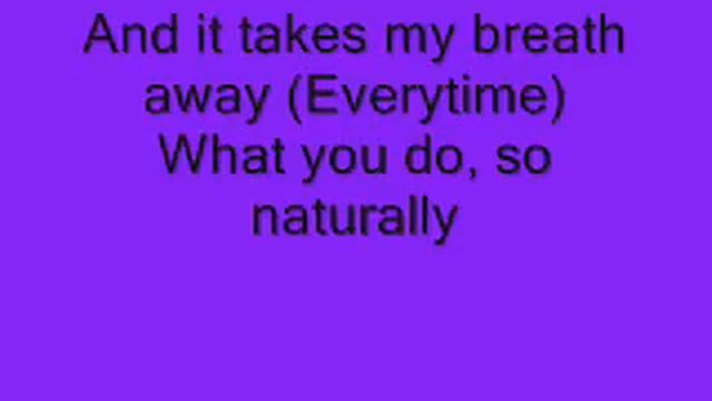 Selena Gomez - Naturally Lyrics смотреть онлайн