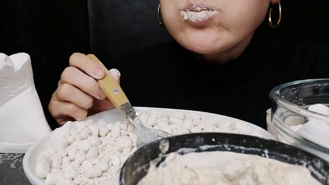 АСМР ~ Каолин, Сливки и паста ASMR ~ Kaolin, Cream and Paste смотреть онлайн