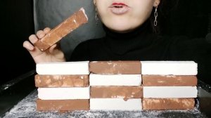АСМР ~  Китайская стена из белых и шоколадных батончиков  Белгород и Элен. ASMR ~  Chinese wall