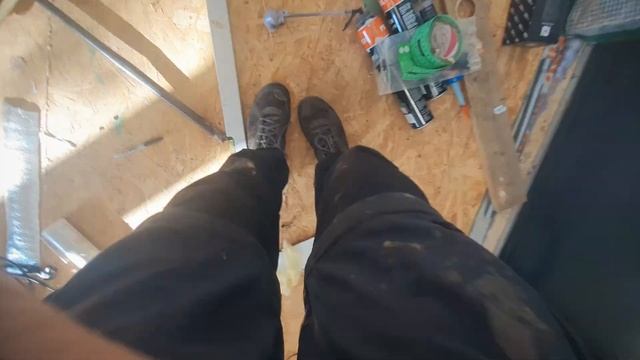 Kaip keturis kart pradurti vamzdį po grindim :) смотреть онлайн