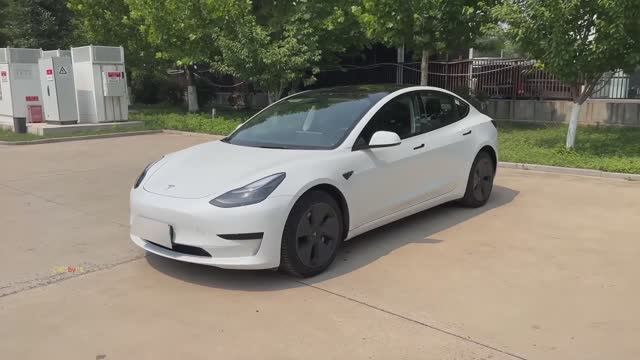 Tesla Model 3 2022 смотреть онлайн
