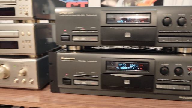 Топовый CD проигрыватель Pioneer RPD-500 Professional (2 в одном - CD + ЦАП) смотреть онлайн