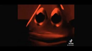 танцующий треугольник танцует под другую музыку