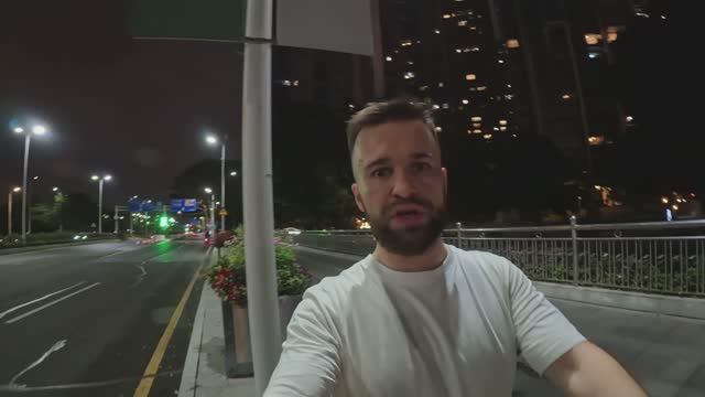 На чем ездят в Китае? Автомобили Гуанчжоу! Прогулка по улицам... смотреть онлайн