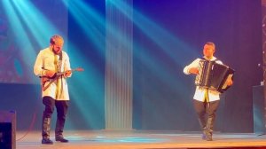 ЦЫГАНОЧКА С ВЫХОДОМ - ЗАЛ ЛИКУЕТ!!! | ТЕАТР ПЕСНИ "ЯР" #ярказаки #цыганочка #топ #танец #наигрыши