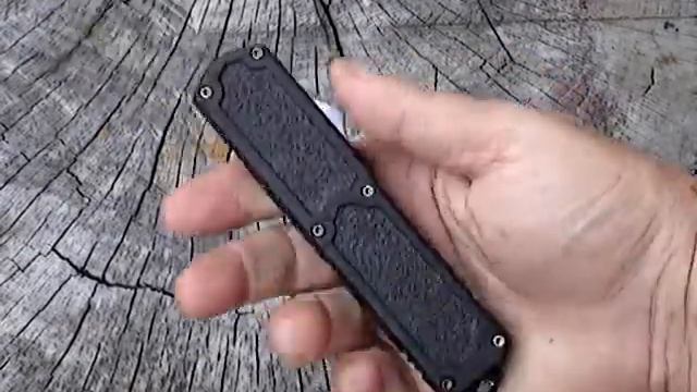 Airborne Titan-2 OTF 8.5" D/E D/A Silver Dagger Blade Black Aluminum Handles смотреть онлайн