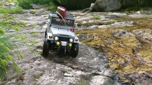SCALECRAWLER TOYOTA LANDCRUISER FJ40V River Trail смотреть онлайн