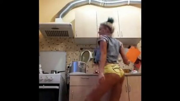 Дай денег Денег дай А