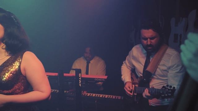 Blue Moon- Carol Carmin and The New Vintage Band (Cover of Billie Holiday) смотреть онлайн
