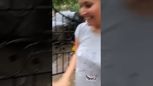 Anasuyabharadwaj 🥰 playing in Rain#rain#Anasuyabharadwaj смотреть онлайн