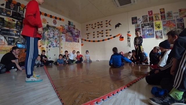 Арти-1 VS Фосфор VS Барбарис | HALLOWEEN FEST смотреть онлайн