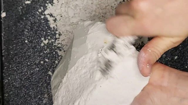 АСМР ~ Резка мела. Сорт "Шёлковый барс", приятные звуки. ASMR ~ Chalk cutting, pleasant sounds. смотреть онлайн