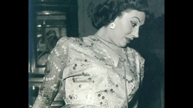 Rosalia Maggio canta Lo penso ma non lo fò смотреть онлайн