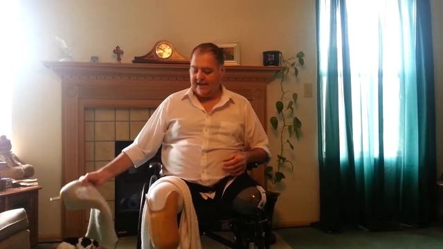 101 Prevent dry cracked-How I clean prosthetic liners--AKA BKA amp смотреть онлайн