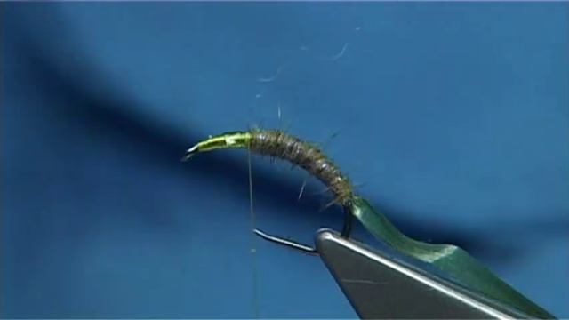 Tying a Grayling Nymph/Bug with Davie McPhail. смотреть онлайн