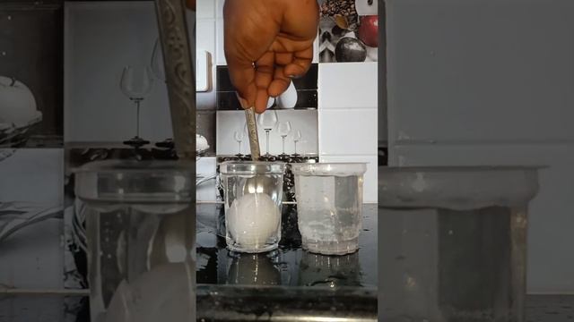 salt vs water plotting egg #vairalshort #experiment #scienceexperimentfacts смотреть онлайн