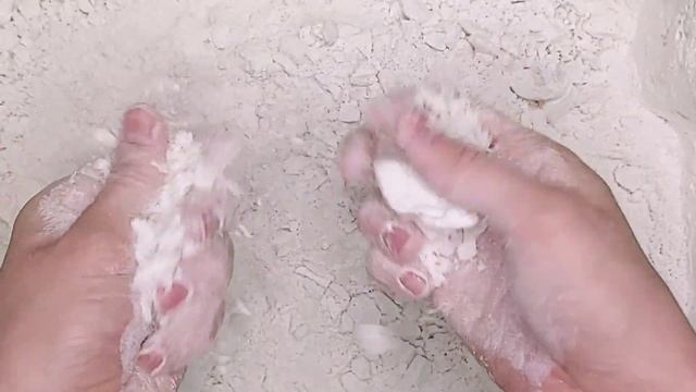 ASMR ~ Crunch gym chalk ♀️ Relax sounds, reformed gym chalk смотреть онлайн
