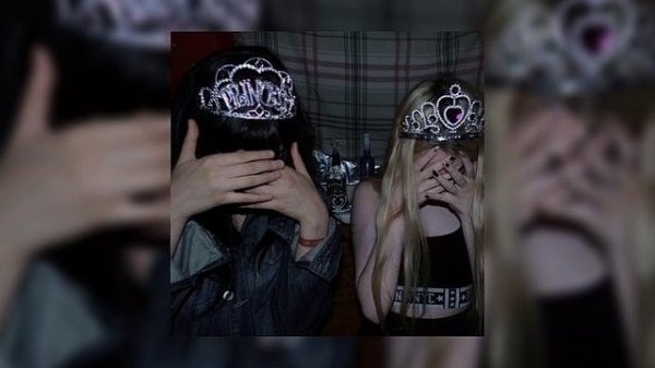 crystal castles-red