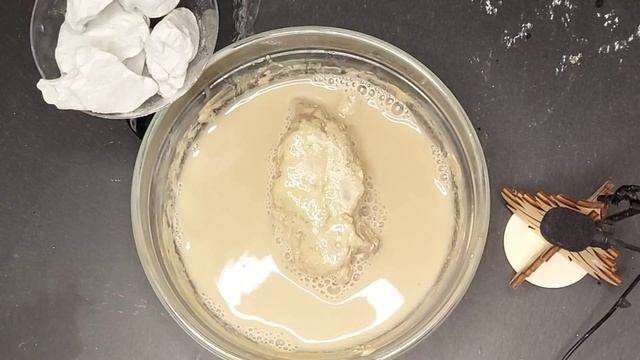АСМР ~ Замачивание глины Бежевая и Горная. Приятные звуки воды ♂️ смотреть онлайн