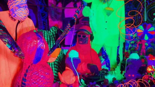 #30 DJ LIST / ПУТЕШЕСТВИЕ НА ДРУГИЕ ПЛАНЕТЫ 04/10/24 смотреть онлайн